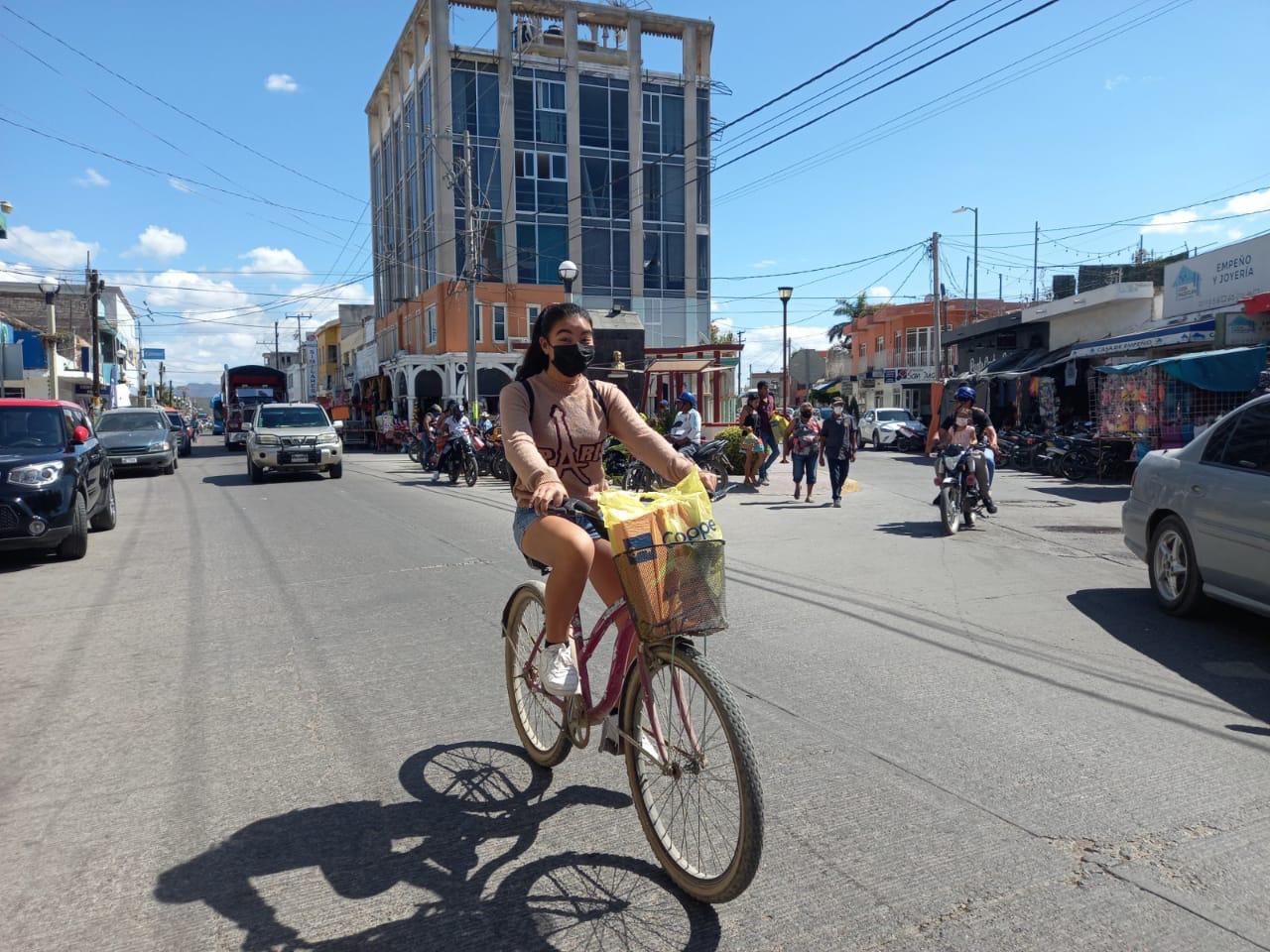 $!Escuinapa pone el ejemplo de movilidad en Sinaloa al usar la bicicleta para todo