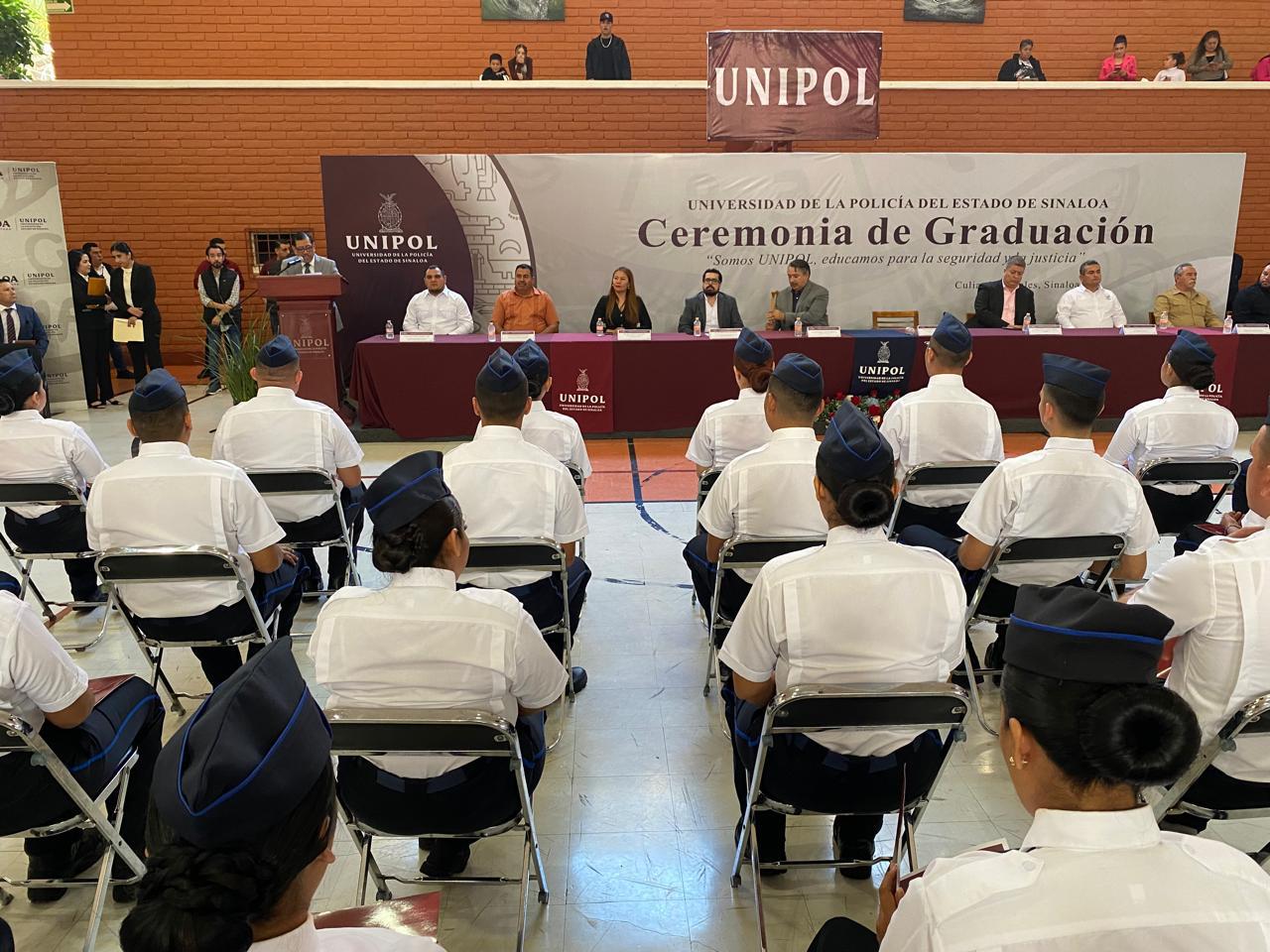 $!Egresan de la Unipol 234 elementos para corporaciones policiales de Sinaloa