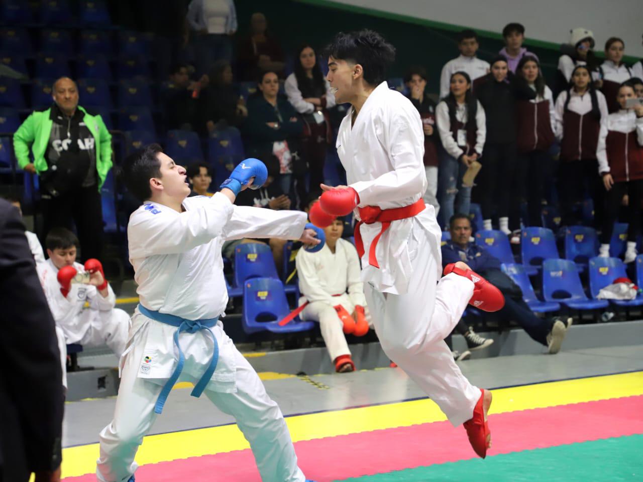 $!Finaliza Sinaloa con 22 pases a los Nacionales en karate do
