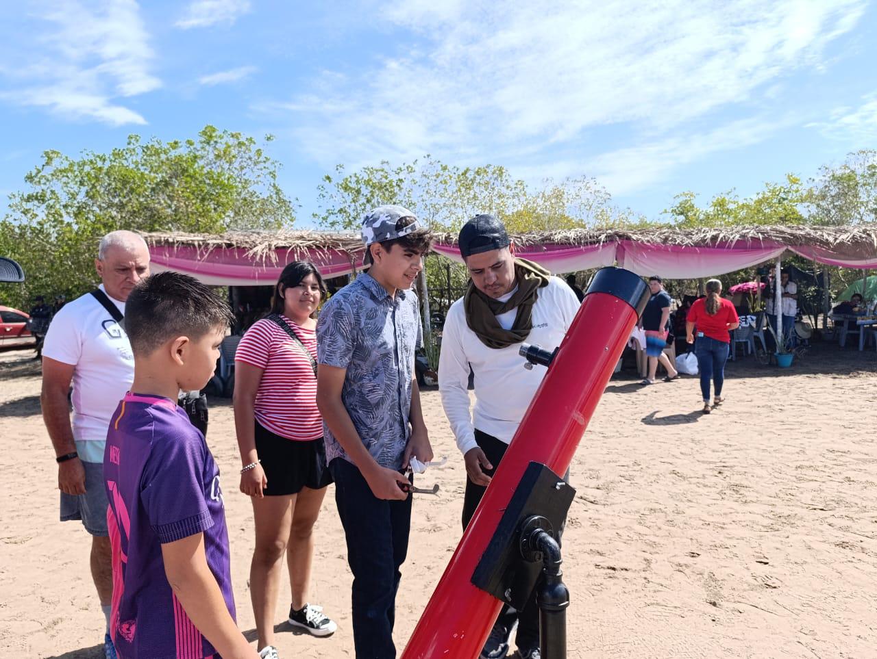 $!Listos en Punta de Granos, Teacapán, para disfrutar el eclipse