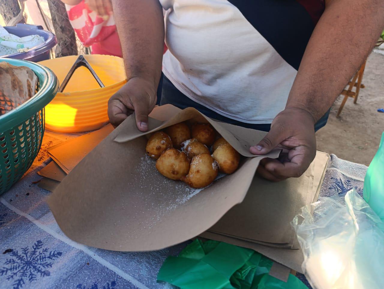 $!Comparte Marcia los ‘olores’ del negocio del atole de pinole y los bollitos en Escuinapa