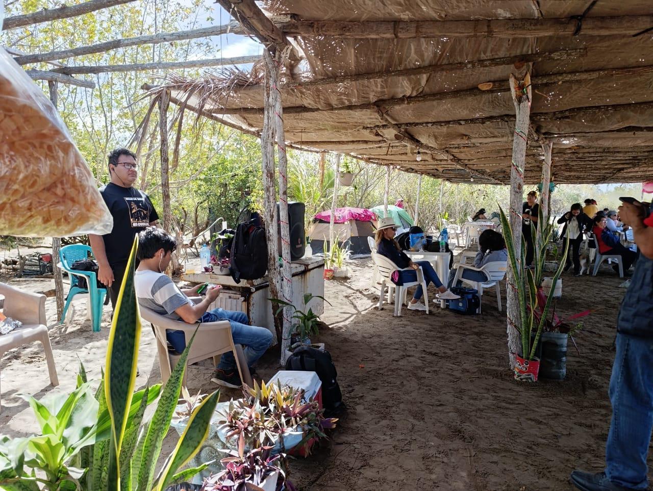 $!Listos en Punta de Granos, Teacapán, para disfrutar el eclipse