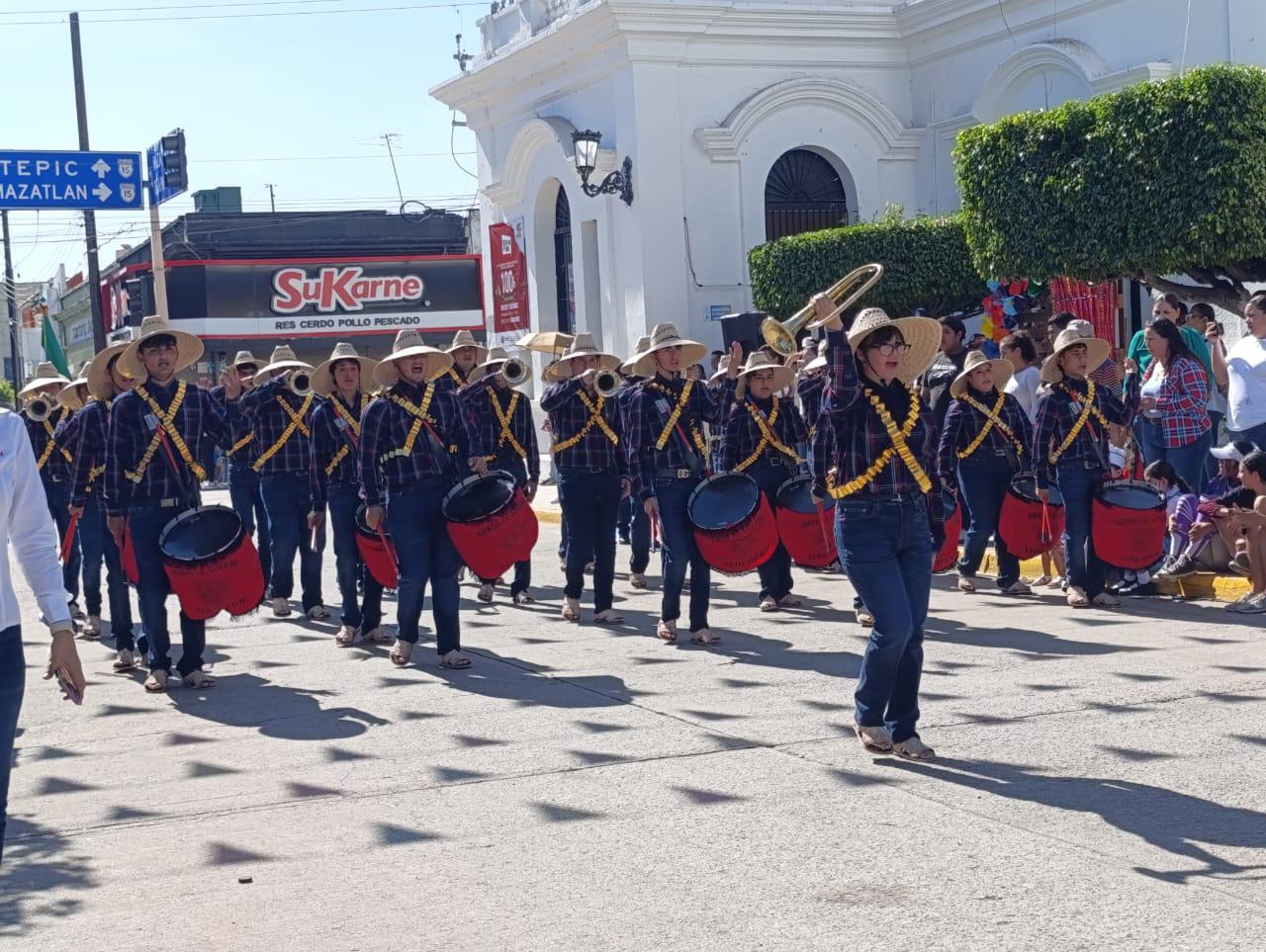 $!Realizan desfile de la Revolución Mexicana en Escuinapa con cuatro horas de duración