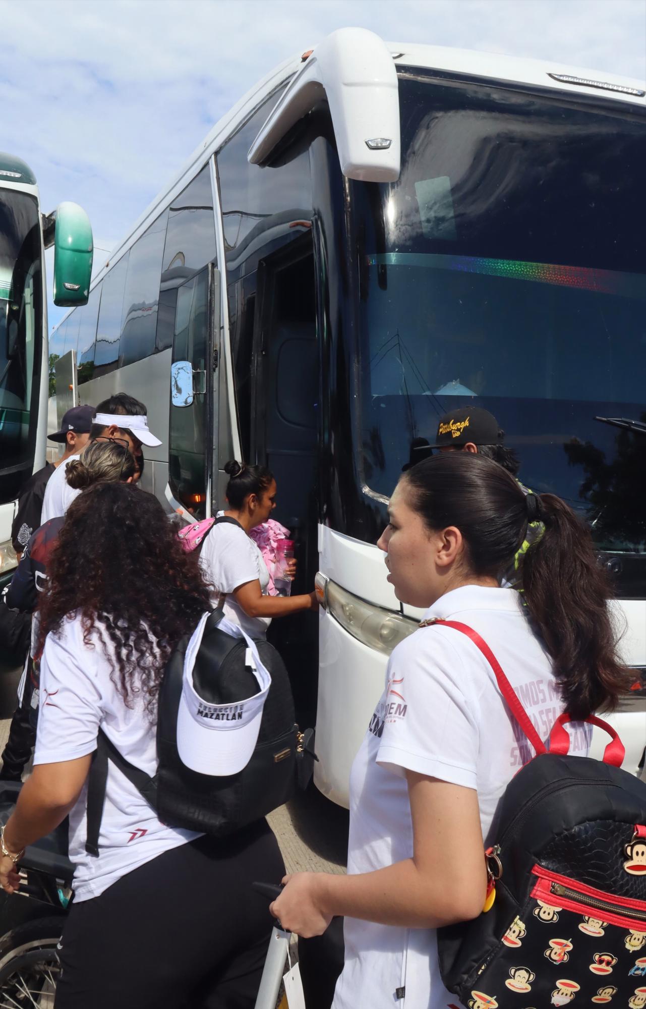 $!¡Mucho éxito! Inicia Selección Mazatlán su viaje al estatal de los Paranacionales Conade