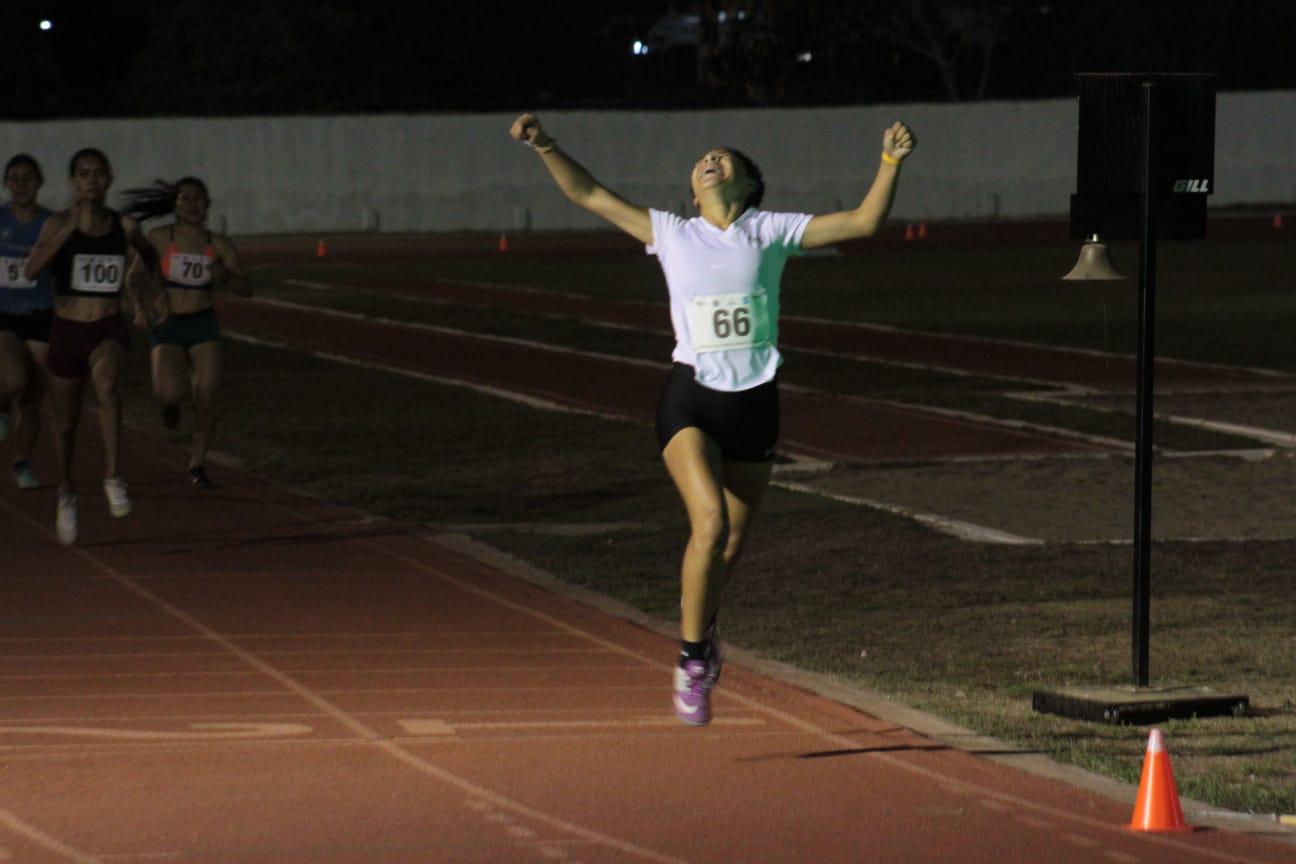 $!Eloy Sánchez gana los 10 kilómetros del Festival Nocturno FMMA de Fondo y Medio Fondo celebrado en Mazatlán