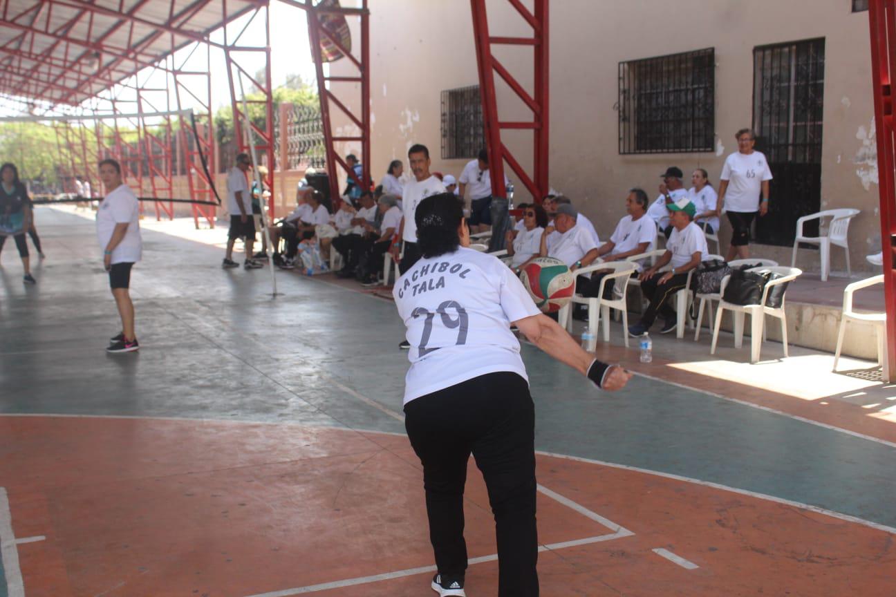 $!Reafirman amistad Tala y Mazatlán con encuentros de cachibol