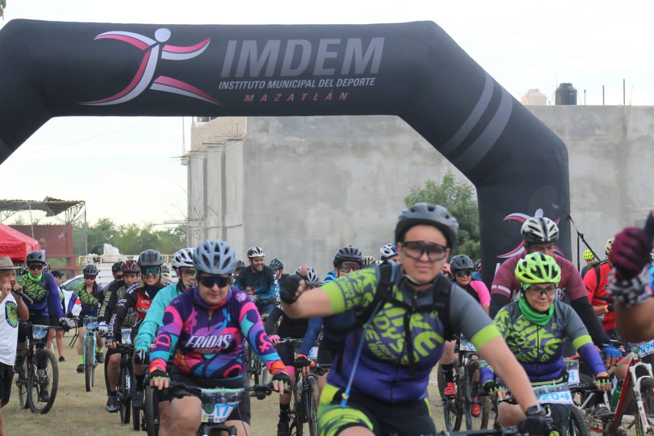 $!Toman 300 ciclistas el Reto Polillas 2023