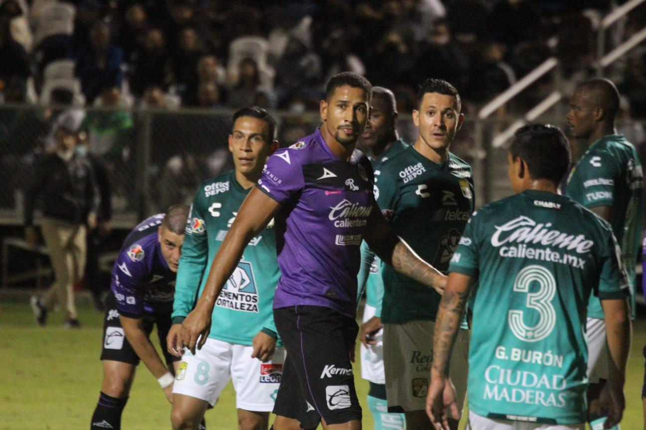 $!Mazatlán FC cae en las garras del León en duelo amistoso