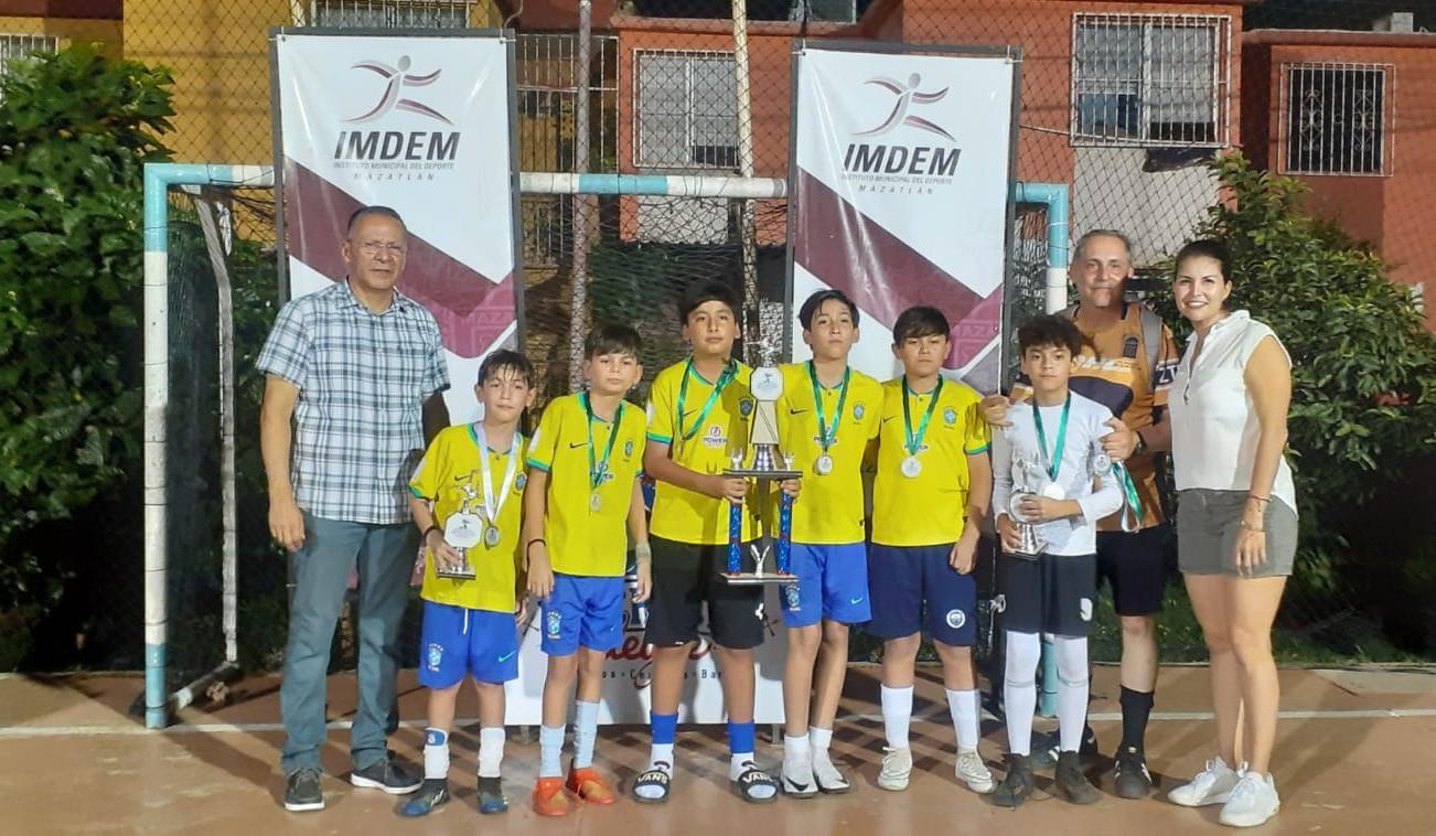 $!Reconocen a los mejores del Torneo de Futbol Sala Jabalíes