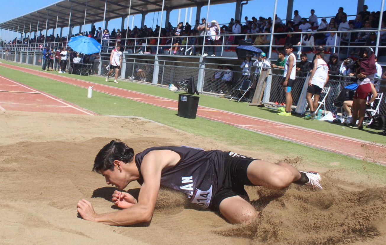 $!Brilla Mazatlán en el arranque del estatal de atletismo