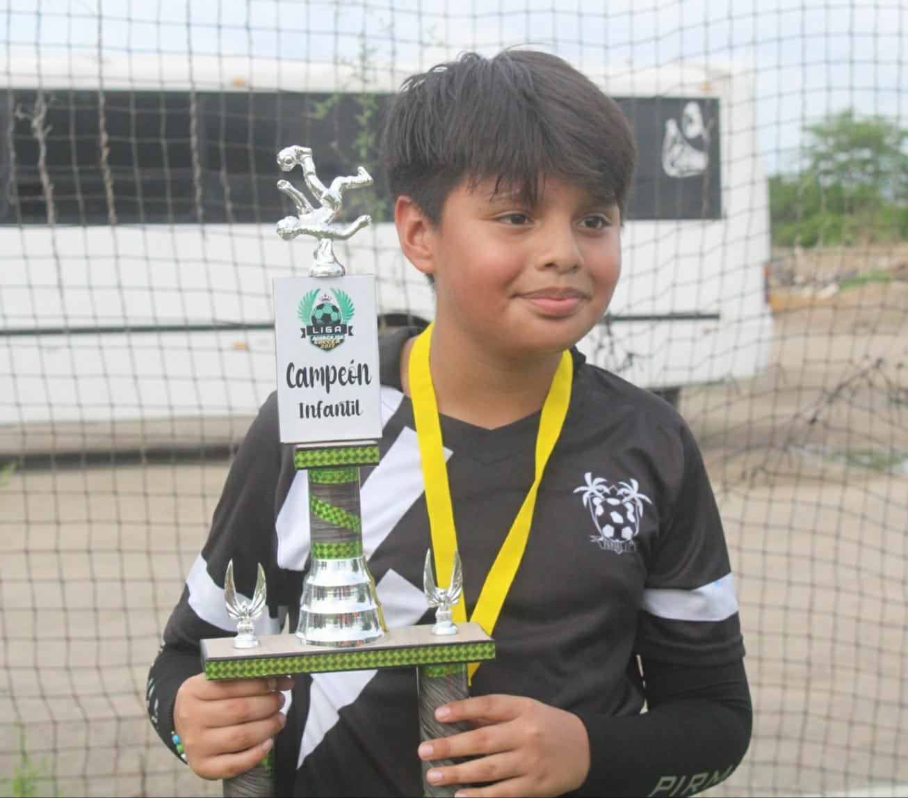 $!Pandas FC Azul se estrena como campeón de la Burócrata