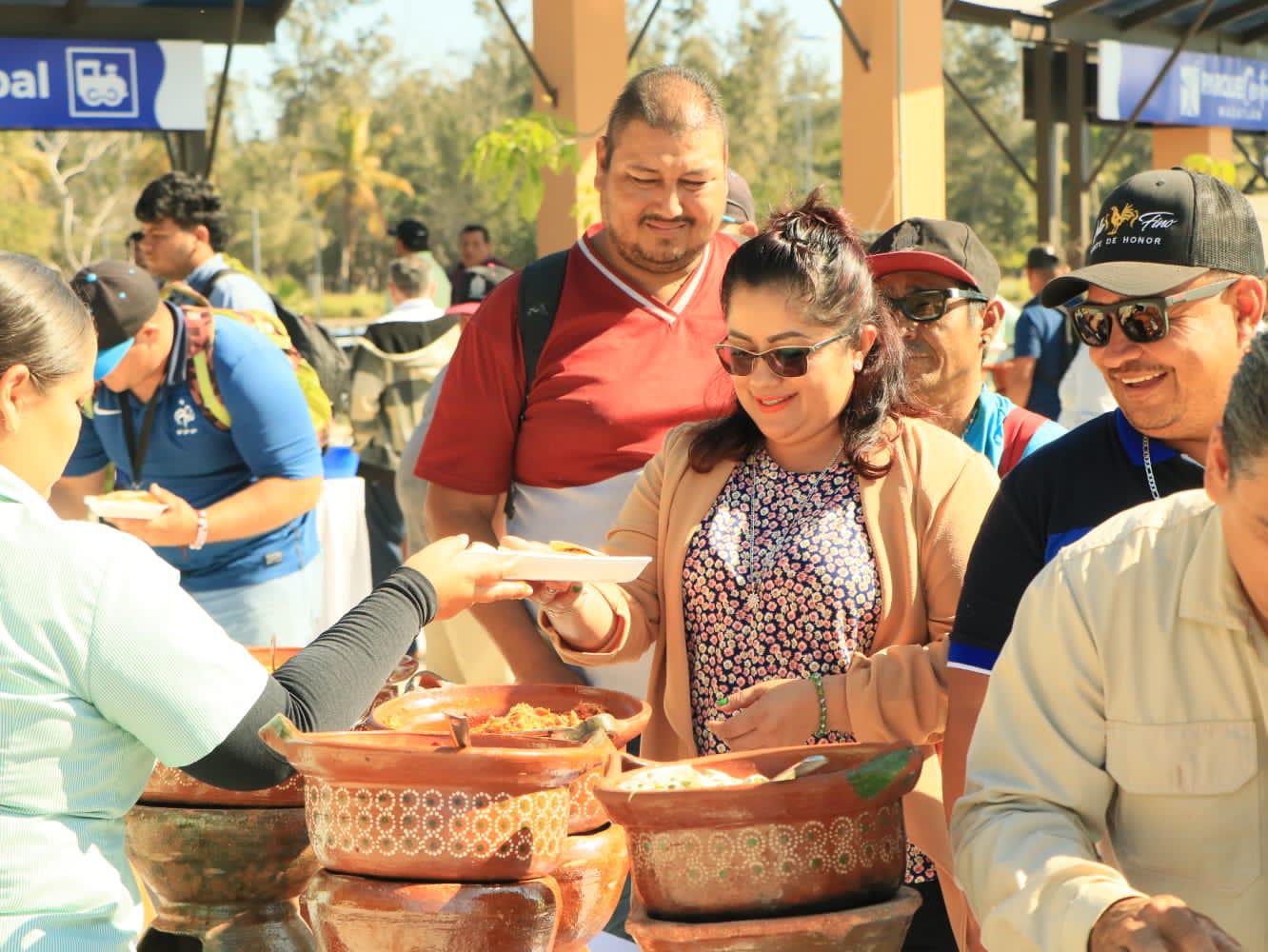 $!Realizan convivio a personal de Aseo Urbano y Parques y Jardines