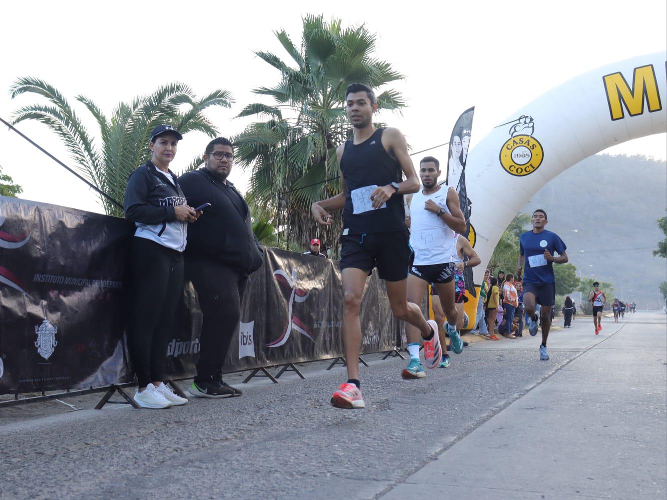 $!Celebra Victoriano Álvarez 60 años como entrenador con carrera en Santa Teresa