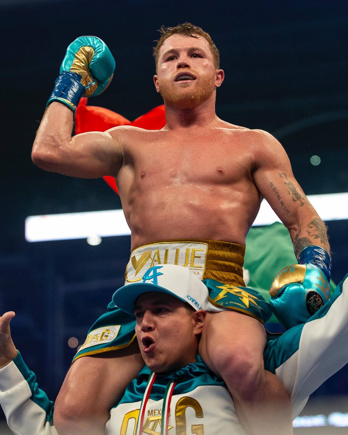 El Canelo y DAZN firman acuerdo para transmitir funciones de boxeo