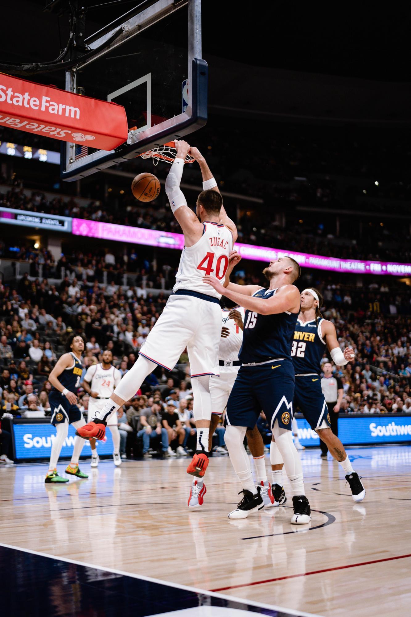 $!Clippers se imponen a domicilio a Nuggets pese a récord de triples de Nikola Jokic