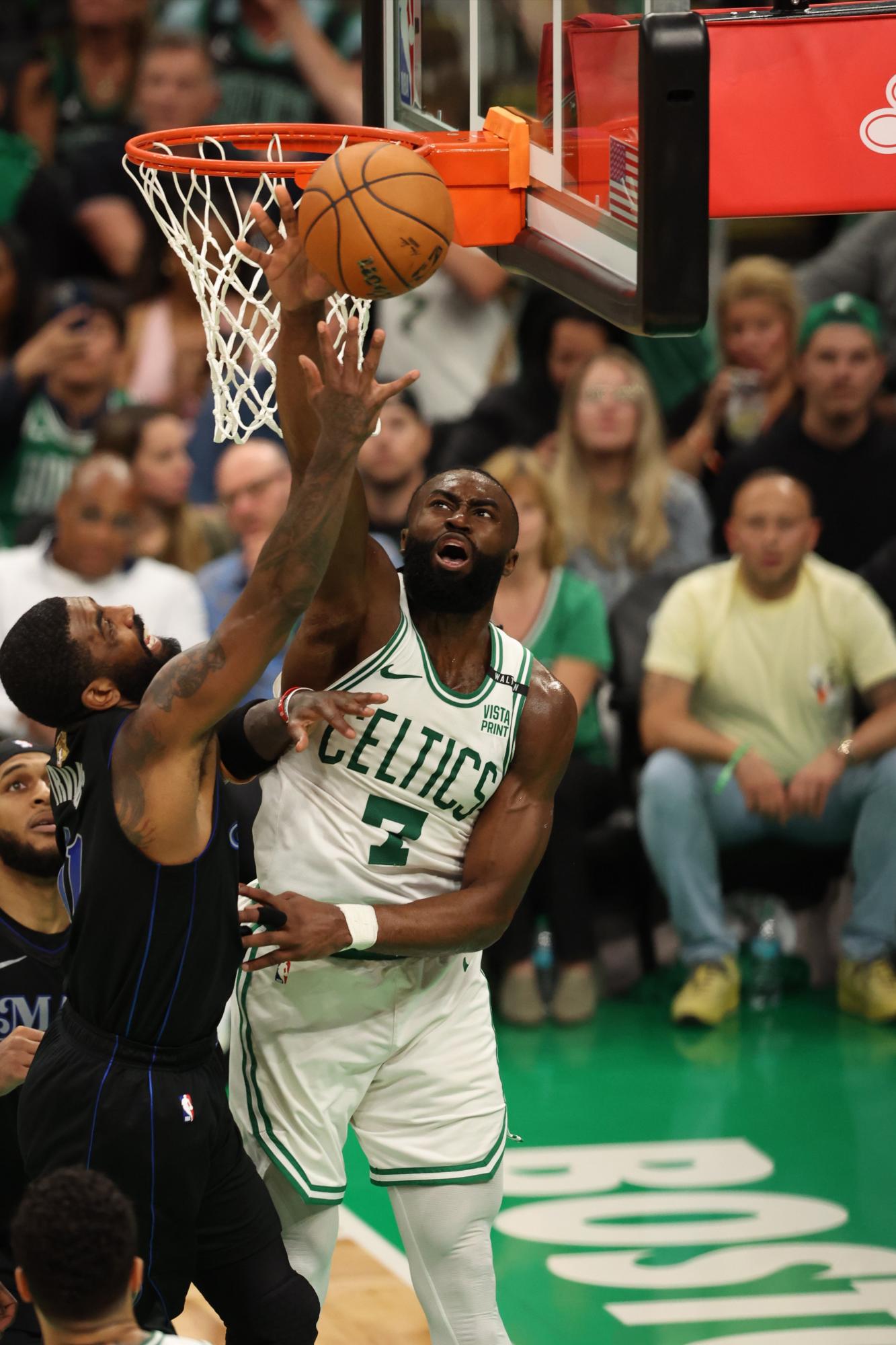 $!Celtics vuela alto en casa y se lleva el primer juego de las Finales de la NBA