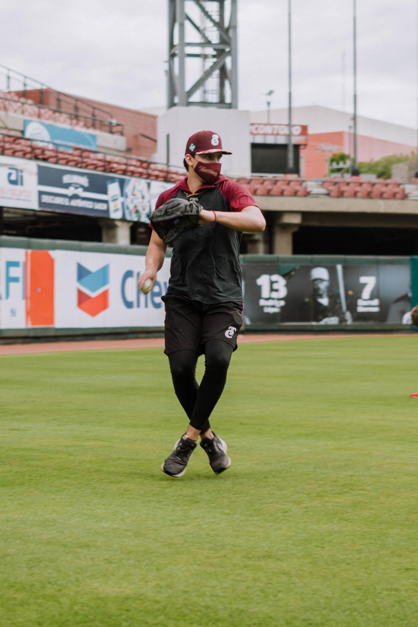 $!Tomateros de Culiacán se prepara con intensidad para lograr el éxito