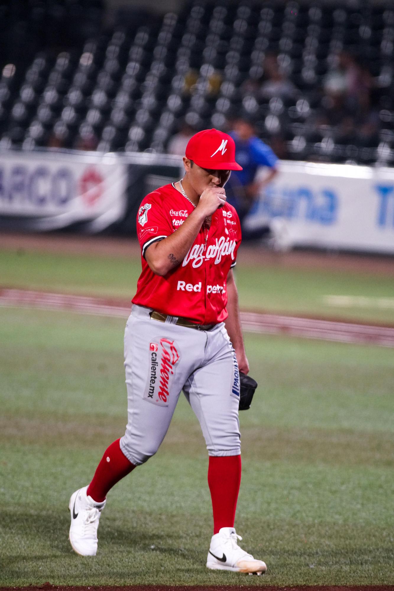 $!Luis Cessa y los Yaquis dominan a Venados para empatar la serie