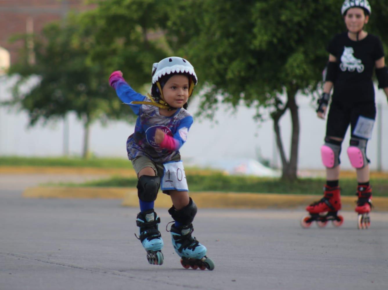 $!Rompen el viento, en el Circuito de Patinaje Imdem