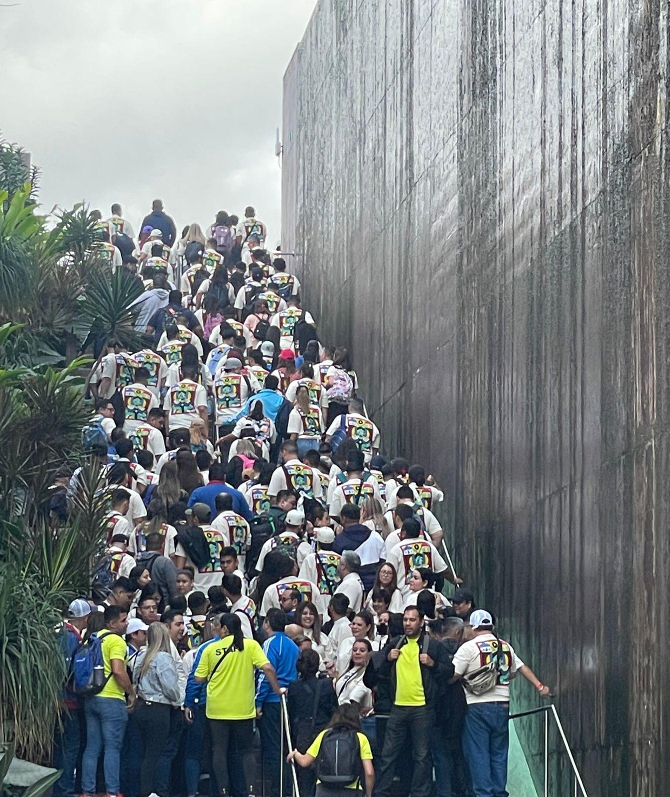 $!Descubren 700 convencionistas de Dportenis las maravillas del Gran Acuario Mazatlán