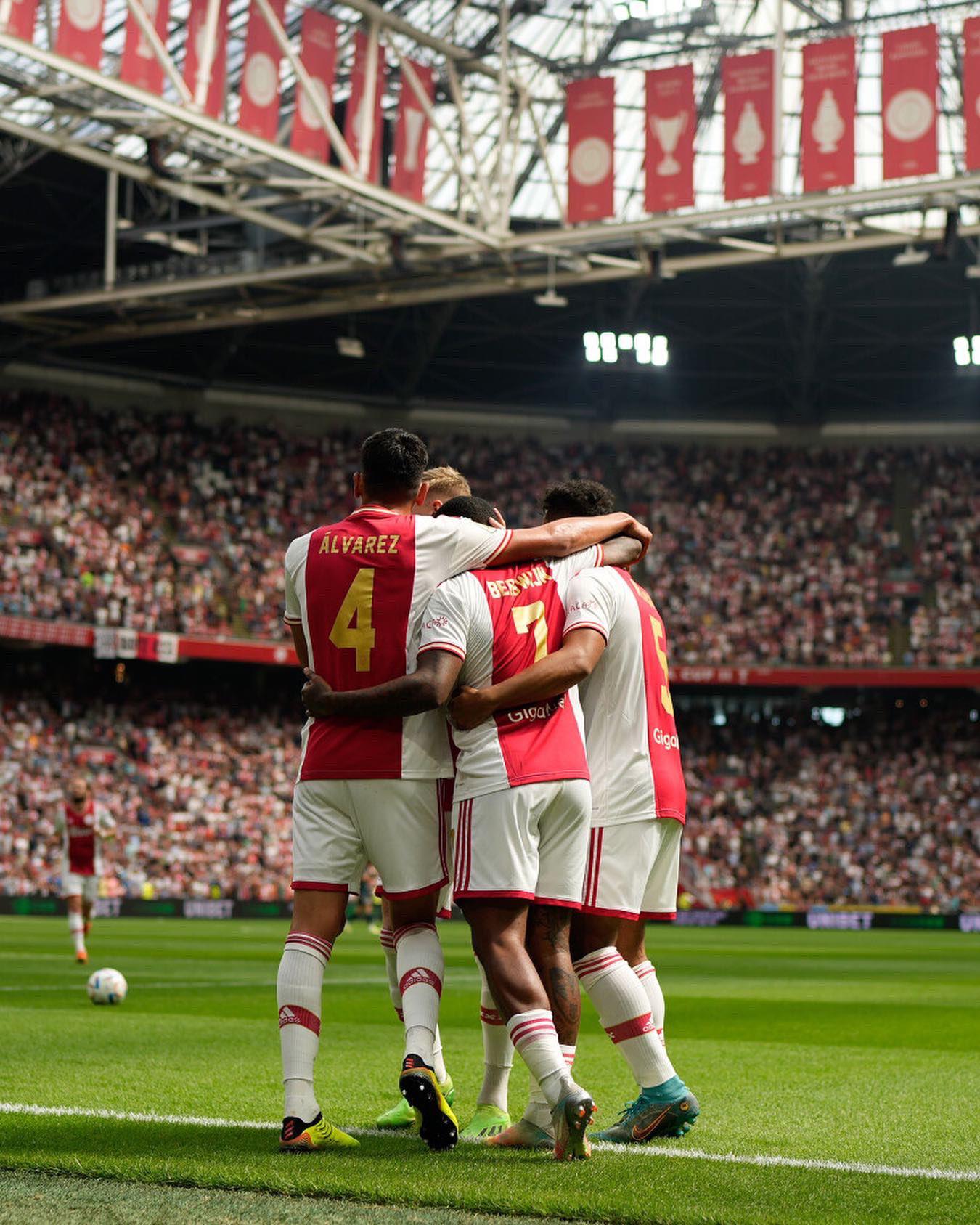 $!Edson Álvarez brilla en la goleada del Ajax al Groninjen