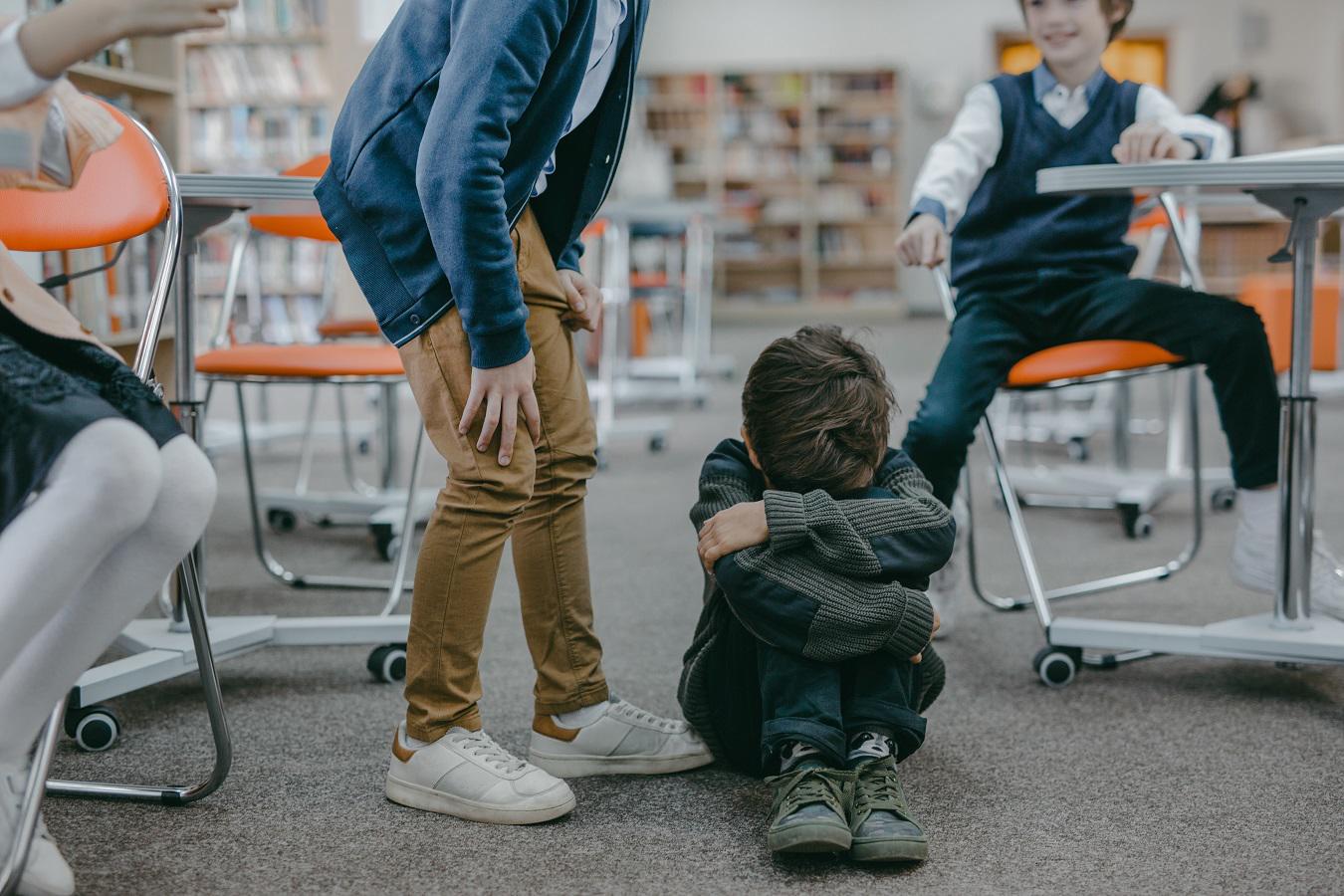 $!Niño indefenso ante el bullying en clases.