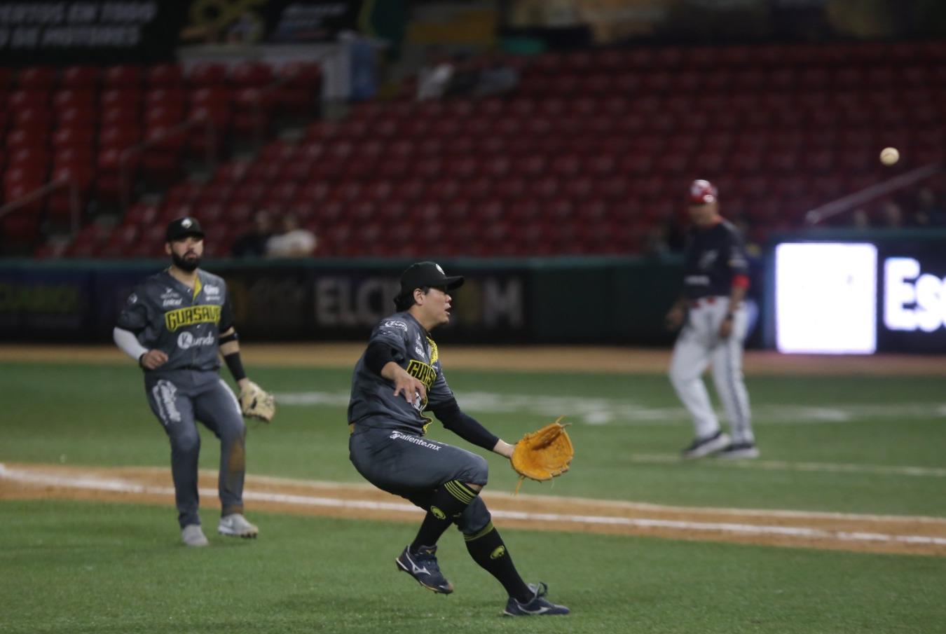 $!Venados viene de atrás y empareja la serie ante Guasave