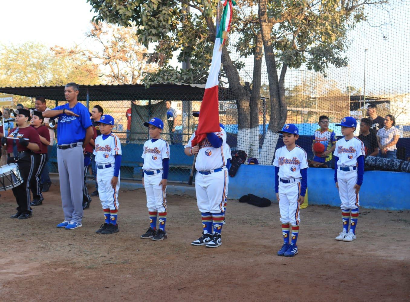 $!Dedican los mejores batazos en honor de Óscar Soto