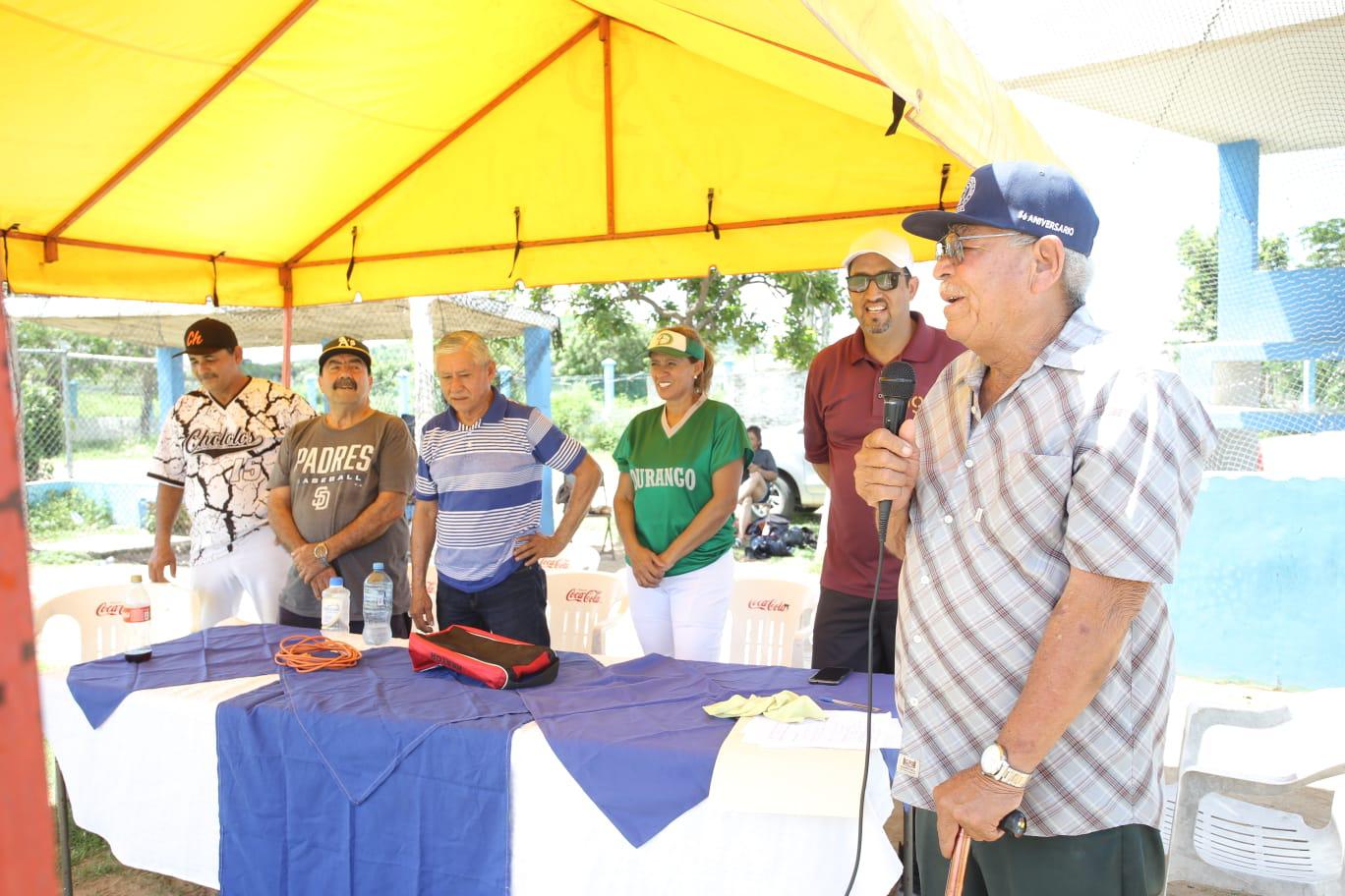 $!Estrecha lazos de amistad Club Chololos con cuadrangular de softbol