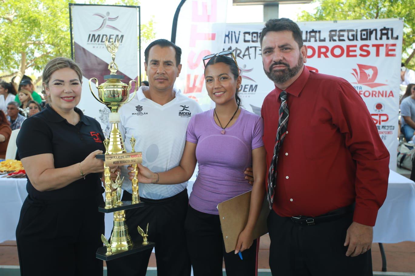 $!Reciben dojos distinción de asistencia en Copa Noroeste