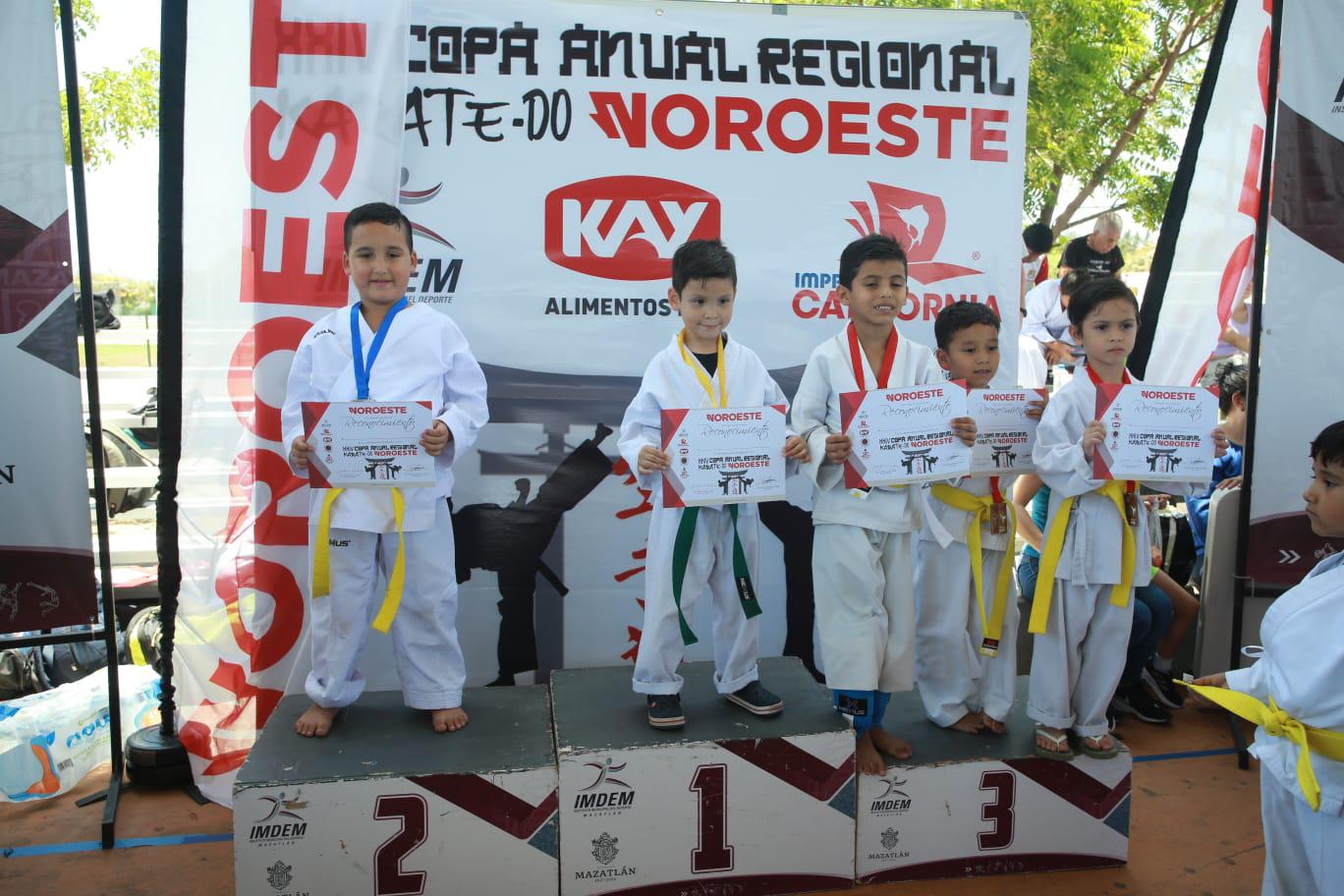 $!Fomentan el deporte en la edición 24 de la Copa Noroeste de Karate-Do