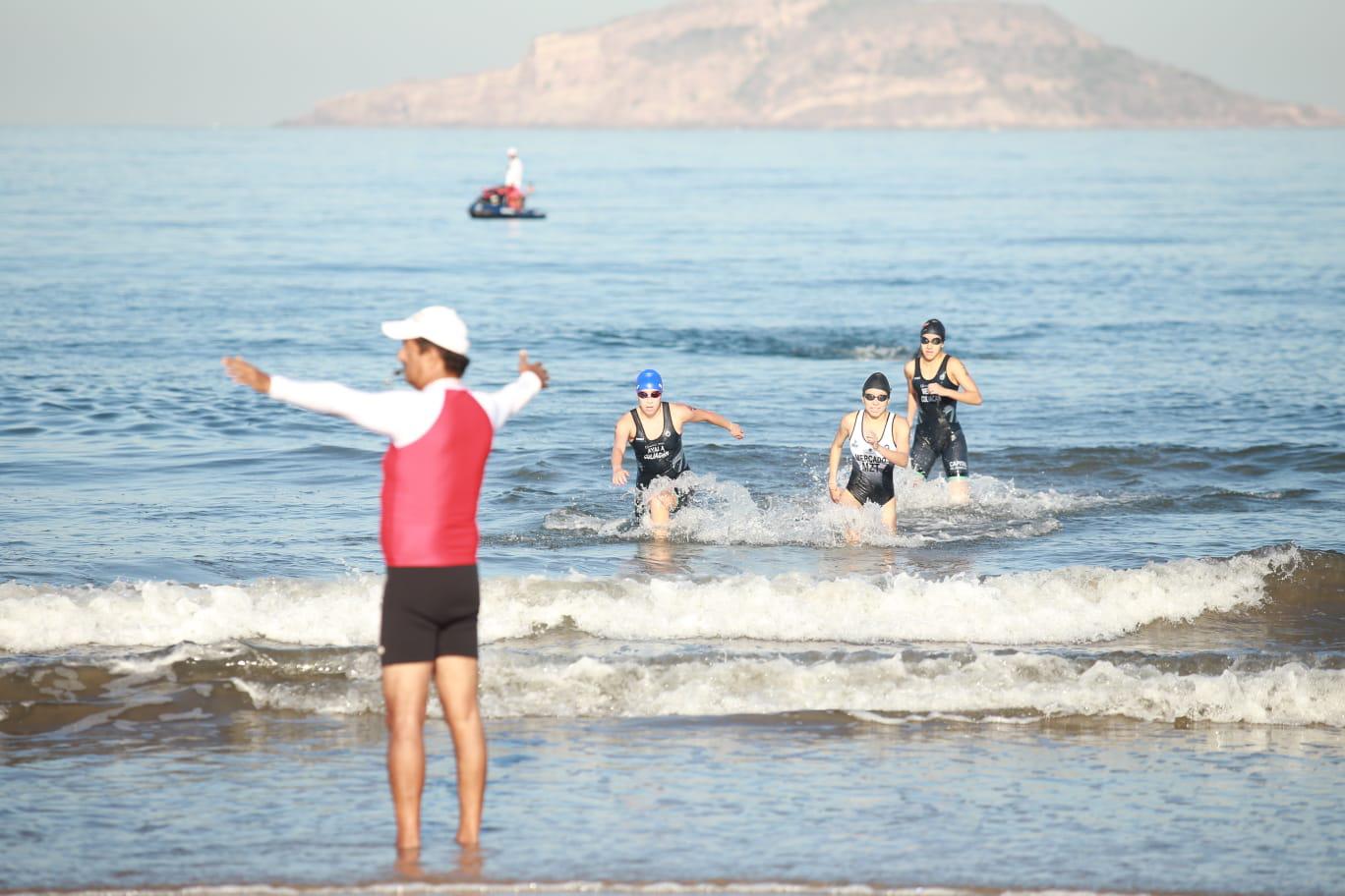 $!Mazatlán y Ahome, los reyes del triatlón estatal