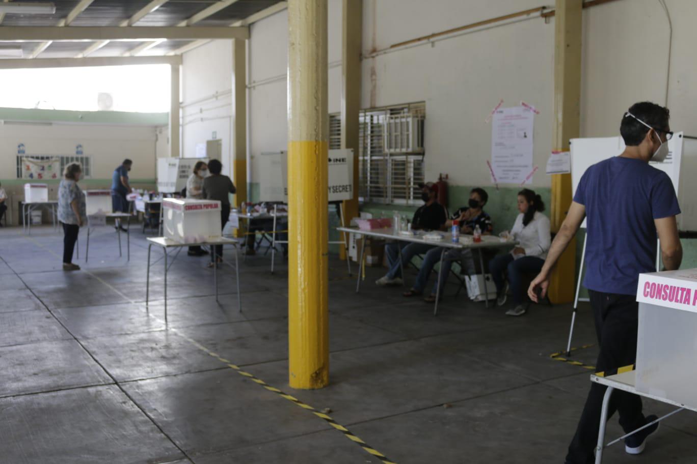 $!En Culiacán, casillas de la Primaria Ruperto L. Paliza se instalan sin problema