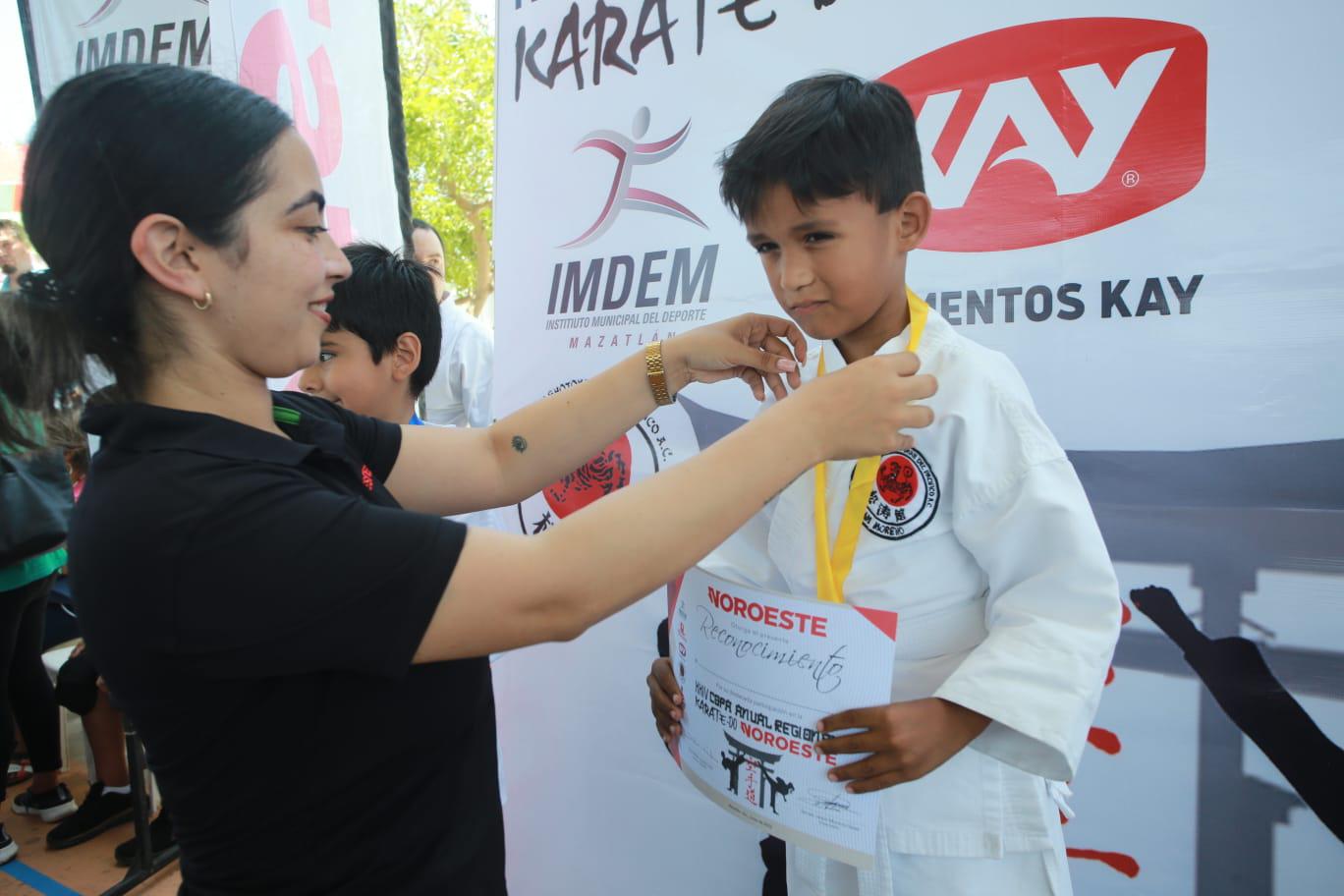 $!Fomentan el deporte en la edición 24 de la Copa Noroeste de Karate-Do