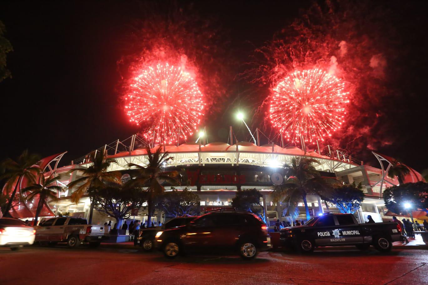 $!El Teodoro Mariscal se ilumina con la inauguración de la temporada de la LMP