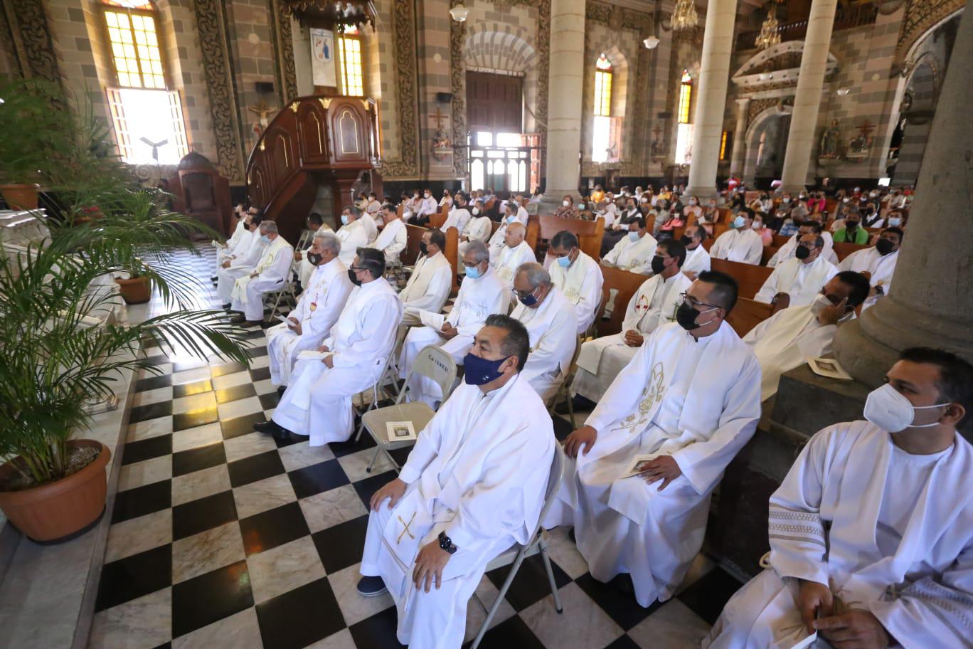 $!Renuevan promesas sacerdotales presbíteros de la Diócesis de Mazatlán