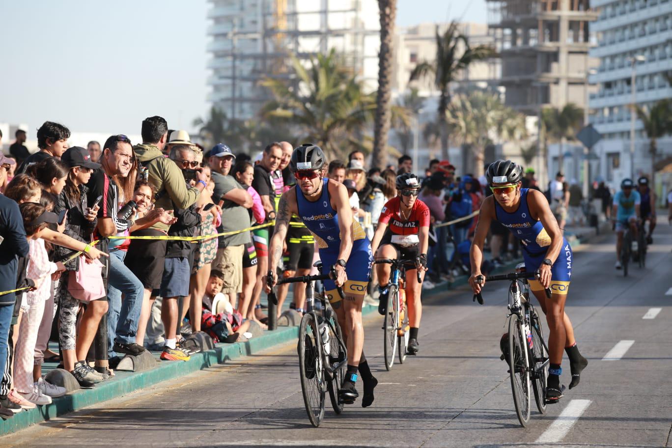 $!Destaca mazatleco ‘Perrón’ Zazueta en el Red Petroil Triatlón