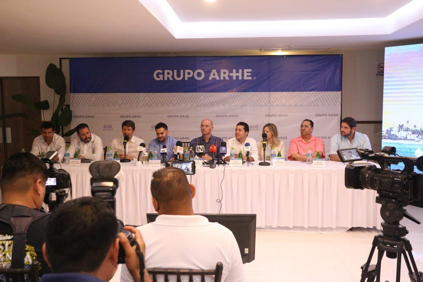 $!Juan José Arellano, presidente del consejo de administración de Grupo ARHE, en la presentación del proyecto World Trade Center en Mazatlán.