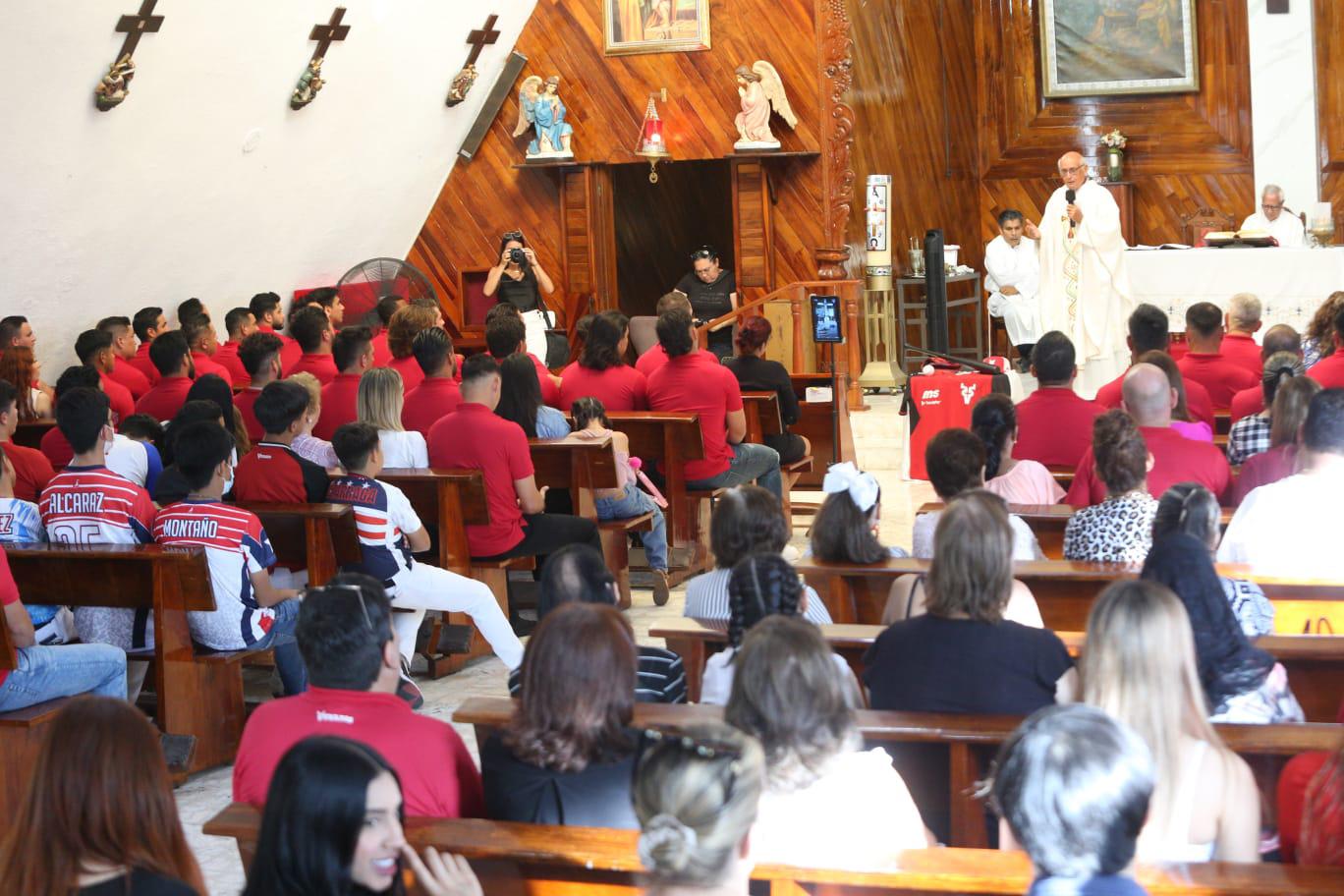 $!Recibe Venados de Mazatlán la bendición católica