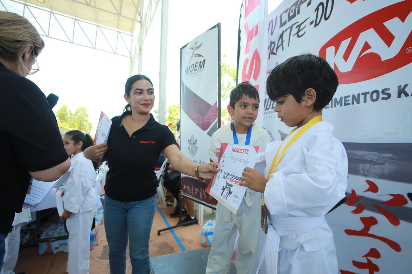 $!Surgen primeros ganadores de Copa Noroeste de Karate