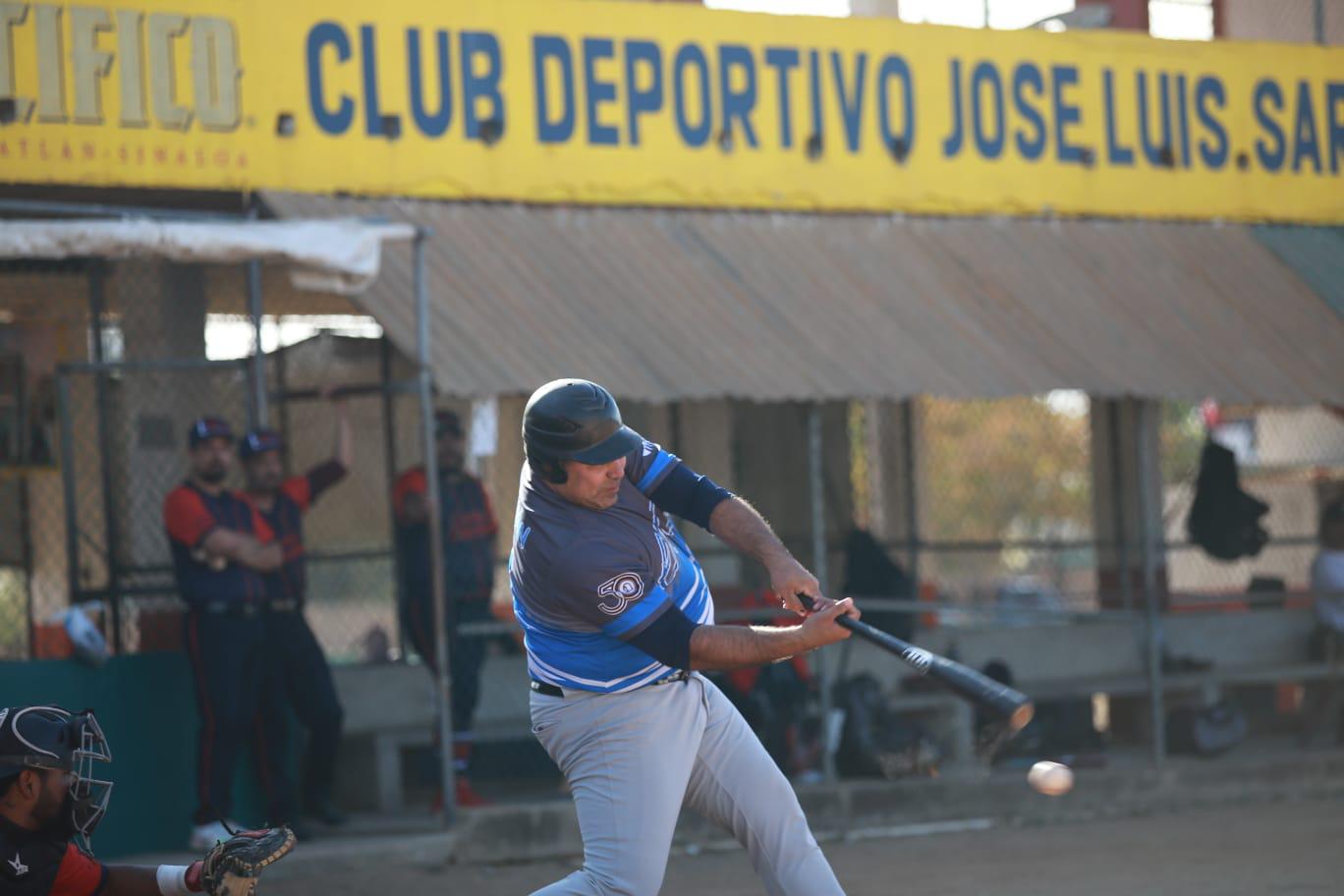 $!El Cid asegura título de playoffs en Liga de Beisbol Meseros