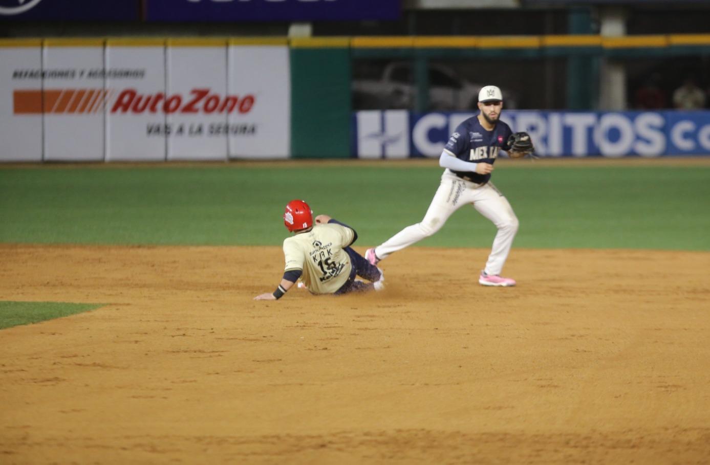 $!Venados viene de atrás y barre en la serie a Mexicali