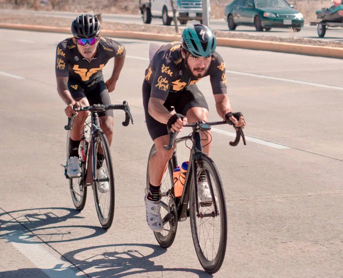 $!Venados de Mazatlán Cycling Team luce imponente y se queda con el Tour de los Muertos