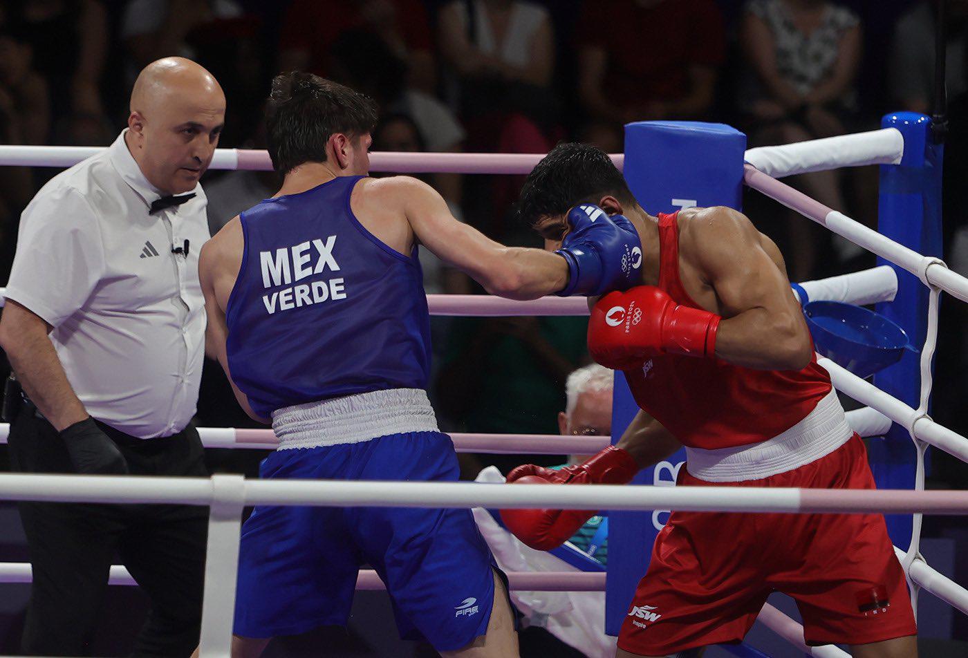 $!Canelo manda mensaje de apoyo a Marco Verde: ‘¡Vamos por el oro!’