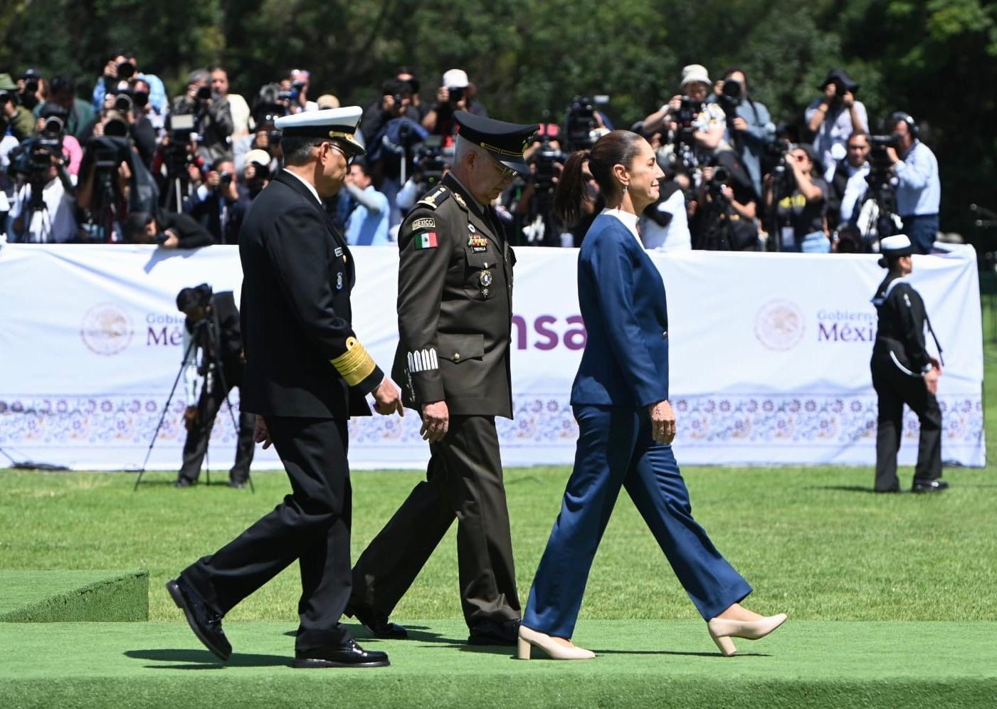 $!Fuerzas Armadas saludan a Claudia Sheinbaum, su primera Comandanta Suprema