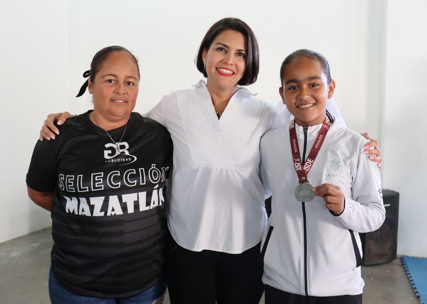 $!Premian a futbolistas mazatlecas de los Nacionales Conade 2024