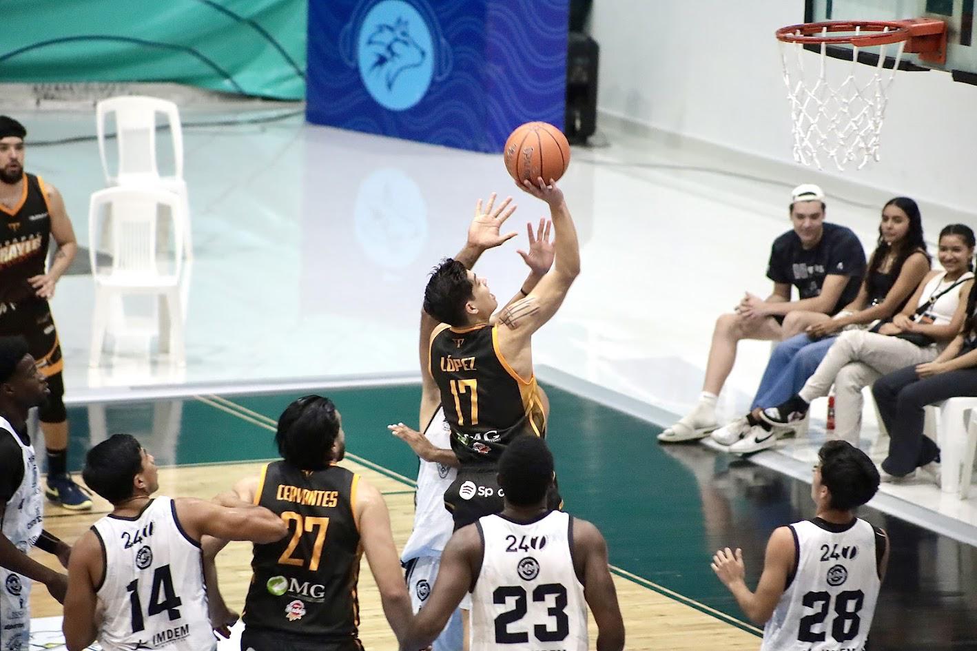 $!Piratas Basketball liga derrota en casa ante Frayles