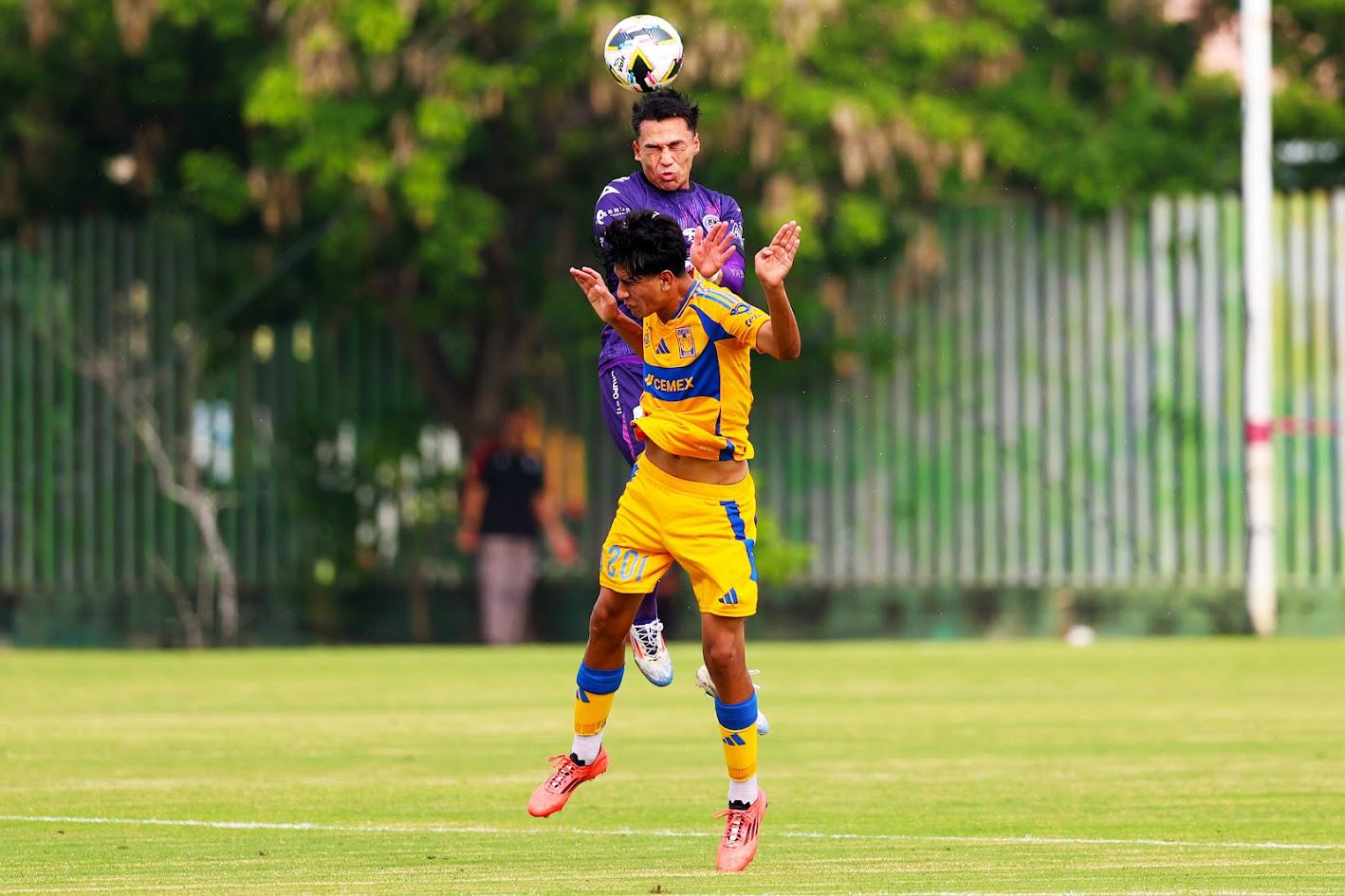 $!La Armería Sub 19 suma un punto ante Tigres de la UANL