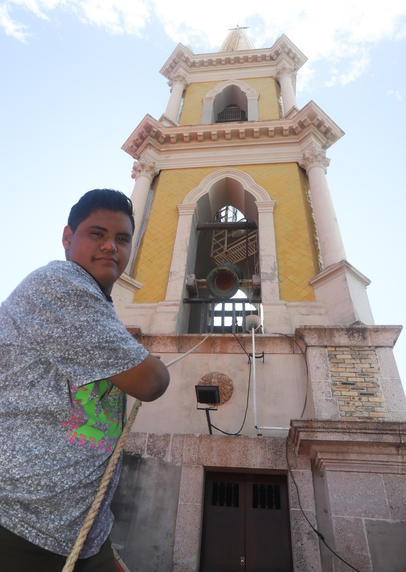 $!¿Quién hace sonar las campanas de Catedral de Mazatlán?