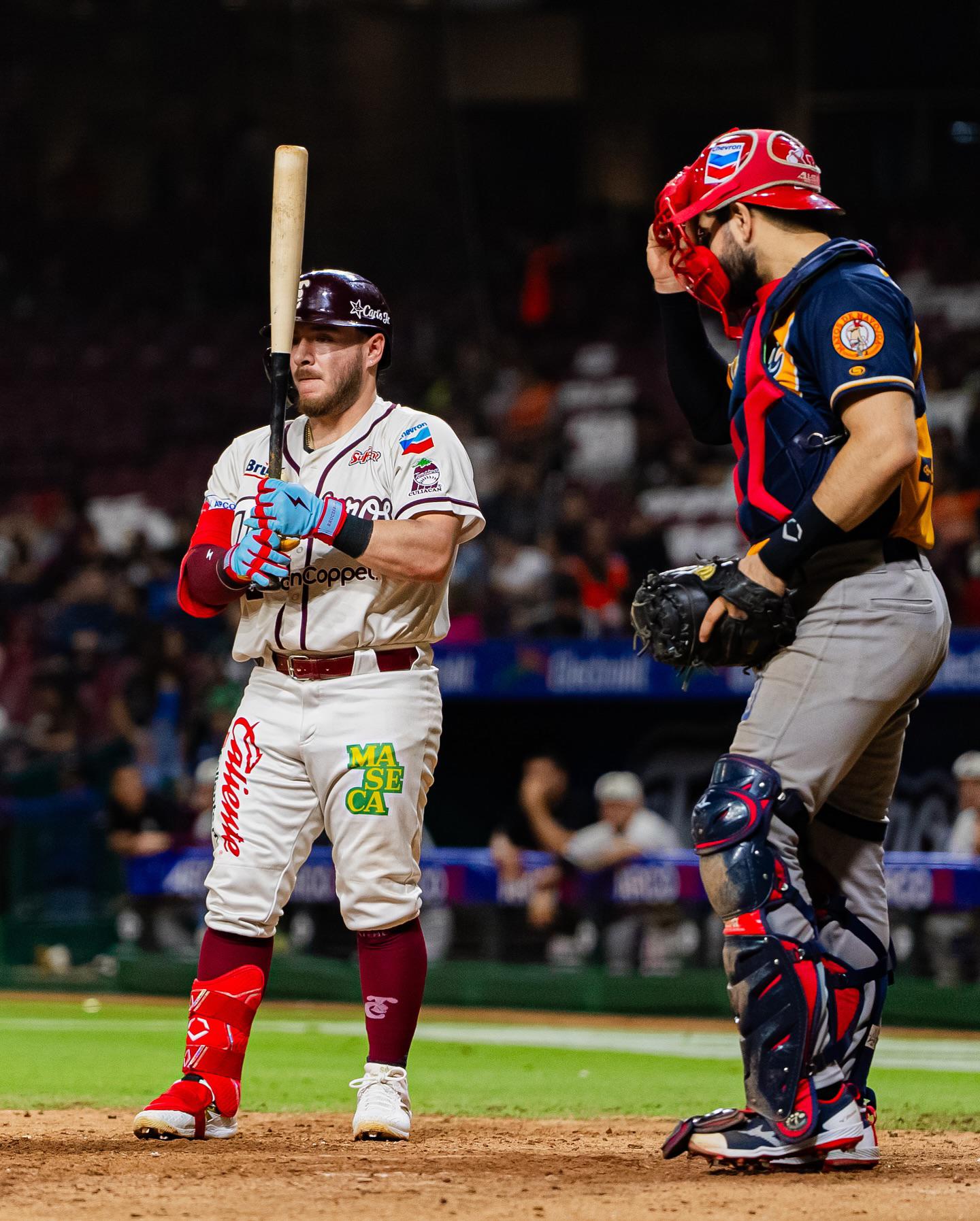 $!Tomateros de Culiacán viene de atrás para quedarse con el primero de la serie ante Mayos